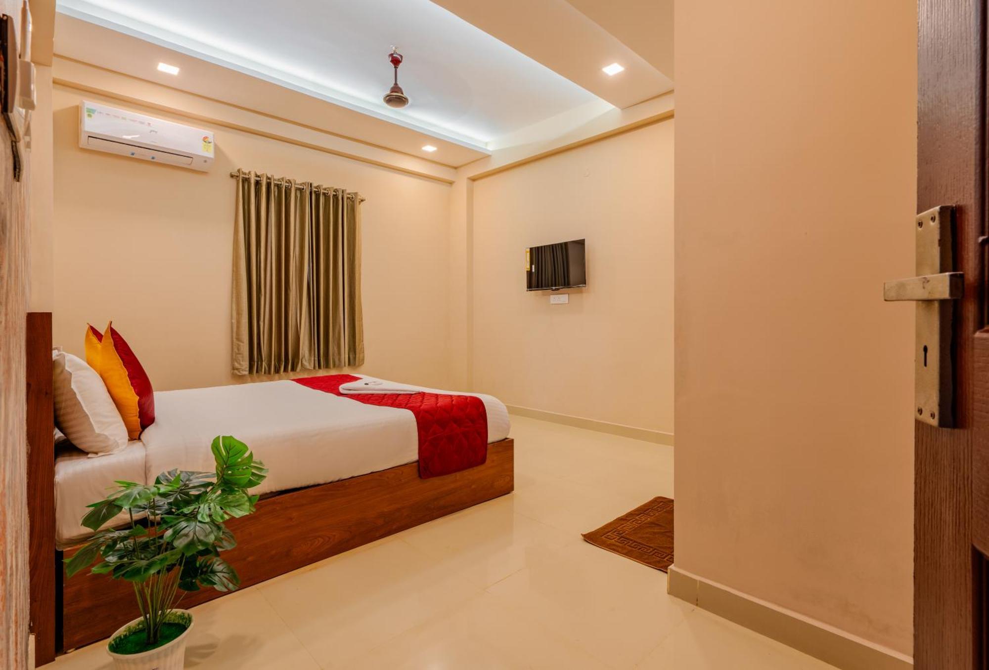 Hotel Yaad Residency Kochi Exterior foto