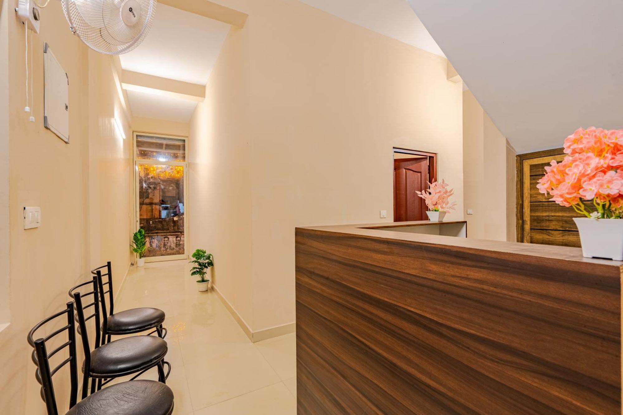 Hotel Yaad Residency Kochi Exterior foto